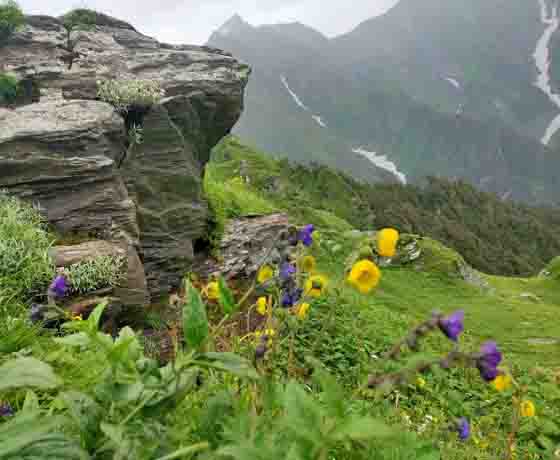 densar-lake-trek