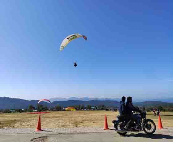 Paragliding-and-Stay
