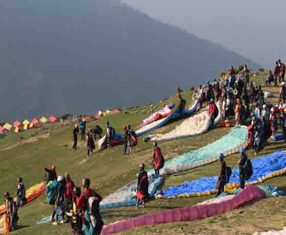 Paragliding-with-trekking