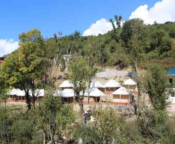 camping-with-paragliding