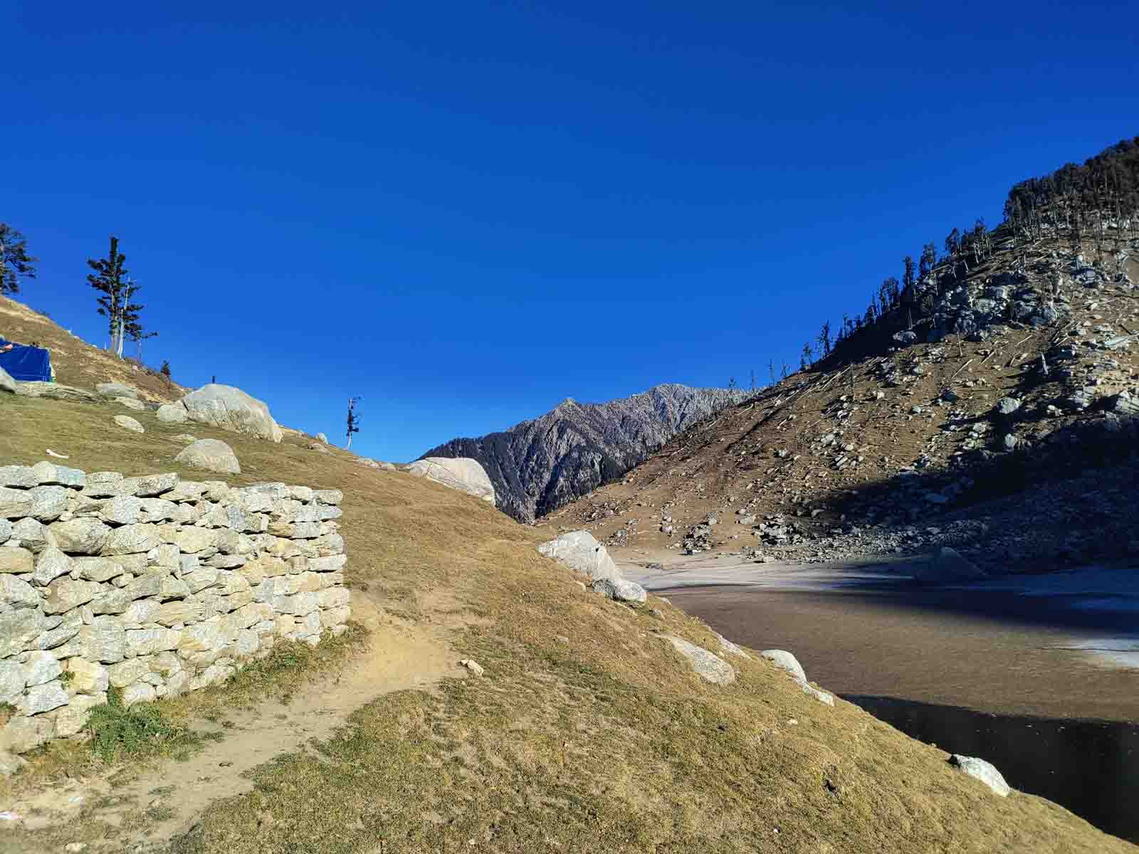 kareri-lake-trek